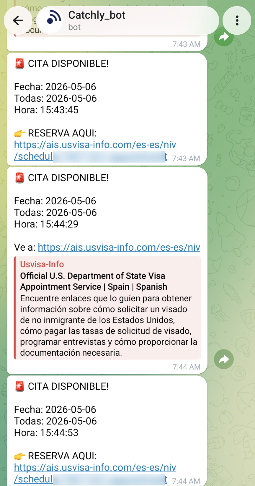 Captura real de Telegram: el bot de Catchly avisando de una cita disponible con fecha, hora y enlace para reservar